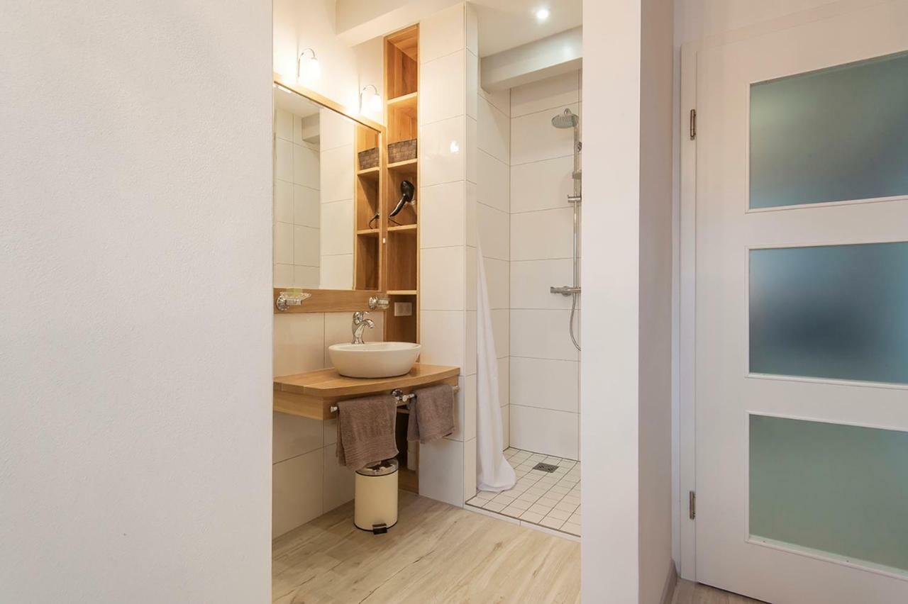 La Maison Au Vert Melincourt Exteriér fotografie