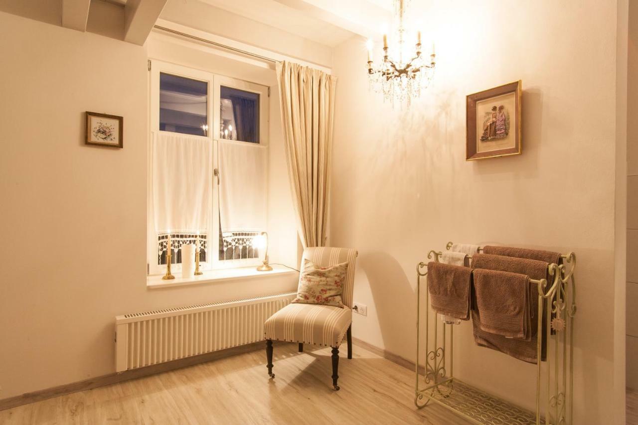 La Maison Au Vert Melincourt Exteriér fotografie